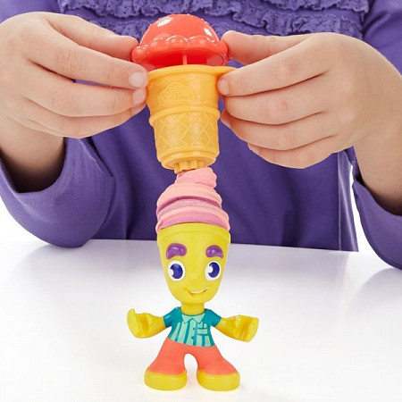 На картинке изображен Игровой набор Play-Doh Город Грузовичок с мороженым (B3417) Игровой набор Play-Doh Город Грузовичок с мороженым (B3417)