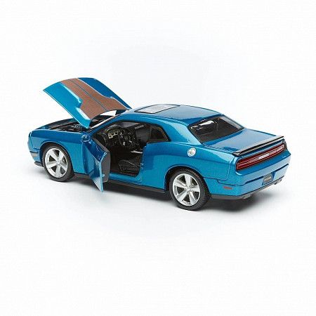 Масштабная модель автомобиля Maisto 1:24 Додж Челенджер 2008 (31280) blue