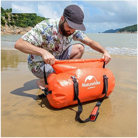 На картинке изображен Гермосумка Naturehike 60 л Red Гермосумка Naturehike 60 л Red