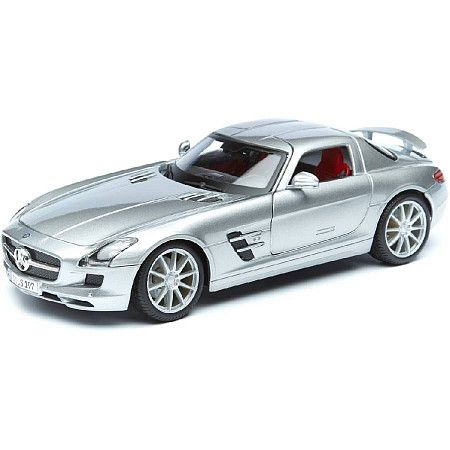 Машинка Maisto 1:18 Mercedes-Benz SLS AMG (31389) silver