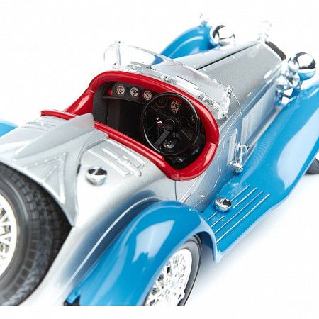 Коллекционная машина Bburago Alfa Romeo 8C 2300 Spyder Touring (18-12063) blue
