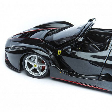 Машинка Bburago 1:24 Ferrari LaFerrari Aperta (18-26022) black