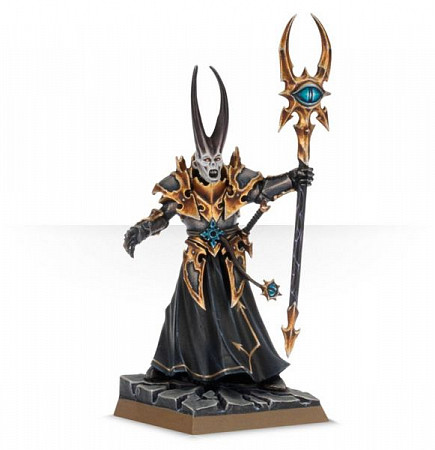 На картинке изображен Фигурка Games Workshop Warhammer: Chaos Sorcerer Lord 83-33 Фигурка Games Workshop Warhammer: Chaos Sorcerer Lord 83-33