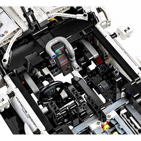 Конструктор LEGO Technic Porsche 911 RSR 42096