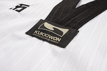 Добок для таэквондо Mooto Basic S4 Kukkiwon black/white