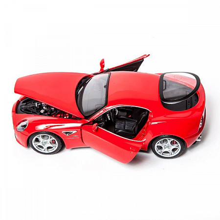 Коллекционная машина Bburago 1:18 Alfa Romeo 8C (18-12077) в асс.