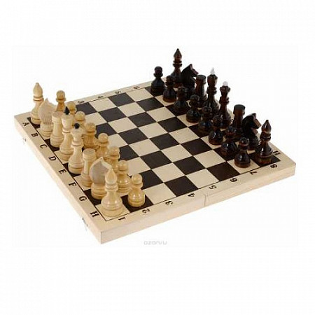 Шахматы лакированные