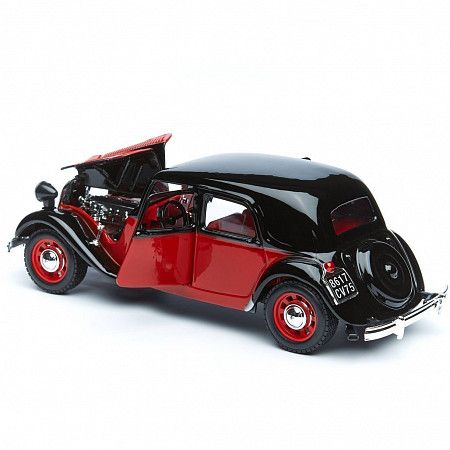 На картинке изображен Коллекционная машина Bburago 1:24 Citroen 15 CV TA 1938 (18-22017) red/black Коллекционная машина Bburago 1:24 Citroen 15 CV TA 1938 (18-22017) red/black