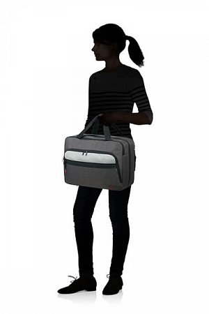 На картинке изображен Сумка-рюкзак American Tourister City Aim 79G-08005 Grey Сумка-рюкзак American Tourister City Aim 79G-08005 Grey