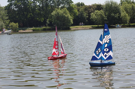 Радиоуправляемая яхта Joysway 8803 Orion