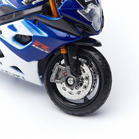 Масштабная модель мотоцикла Maisto 1:18 SUZUKI GSX R1000 (39300)