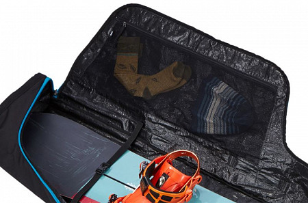 На картинке изображен Чехол для 2-х сноубордов на колесиках Thule RoundTrip Snowboard Roller 165cm TRDR65K black (225124) Чехол для 2-х сноубордов на колесиках Thule RoundTrip Snowboard Roller 165cm TRDR65K black (225124)