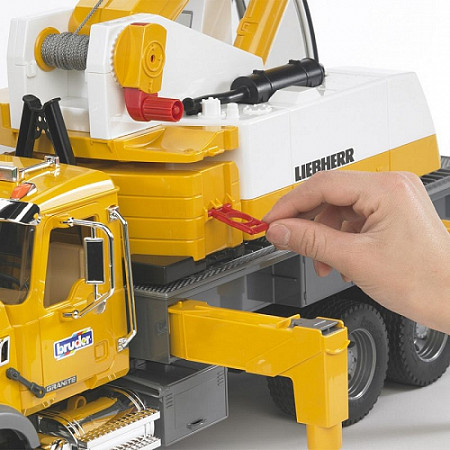 Игрушка Bruder Автокран MACK 02-818