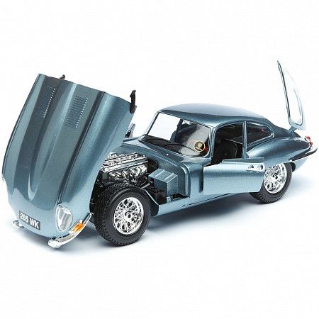 Машинка Bburago 1:18 Jaguar E-type Coupe (18-12044) silver