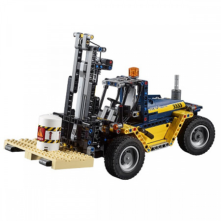 Конструктор LEGO Technic Сверхмощный вилочный погрузчик 42079
