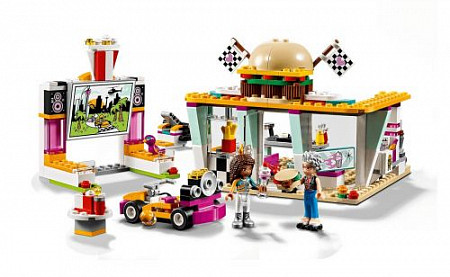 На картинке изображен Конструктор LEGO Friends Передвижной ресторан 41349 Конструктор LEGO Friends Передвижной ресторан 41349