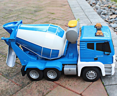 Радиоуправляемая бетономешалка 1:18 MZ 2082