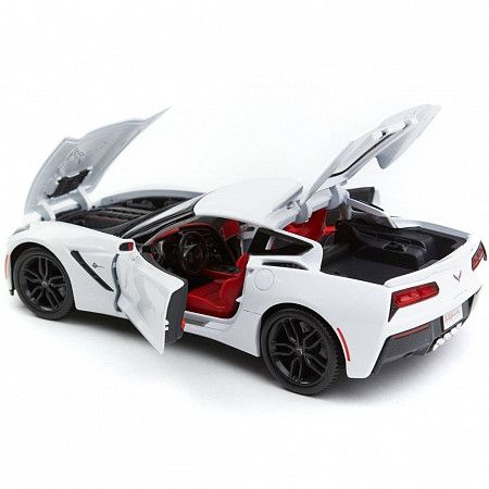 Машинка Maisto 1:18 Corvette Stingray Z51 (31677) white