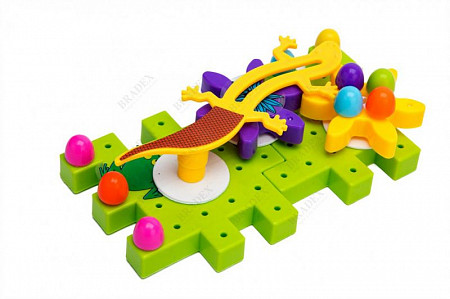 На картинке изображен Конструктор на приводном механизме Bradex "Удивительный сад" DE 0309 Конструктор на приводном механизме Bradex "Удивительный сад" DE 0309