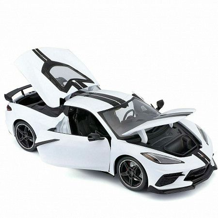 Машинка Maisto 1:18 2020 Chevrolet Corvette Stingray Coupe (31455) white
