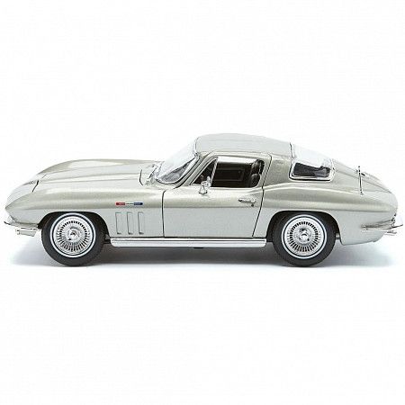 Машинка Maisto 1:18 1965 Chevrolet Corvette (31640) silver