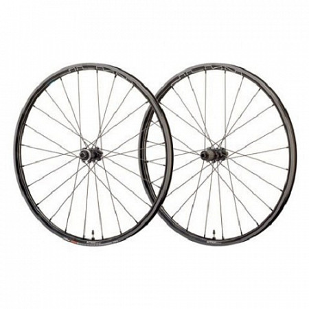 На картинке изображен Комплект колёс Shimano MT-600 E-THRU, 27,5" C.Lock EWHMT600LFERED7B Комплект колёс Shimano MT-600 E-THRU, 27,5" C.Lock EWHMT600LFERED7B